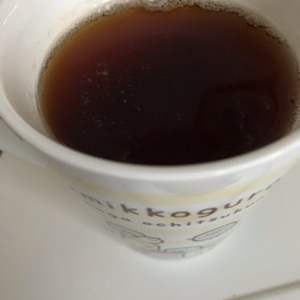 水分補給に！(^^)梅干しと黒糖入りほうじ茶♪